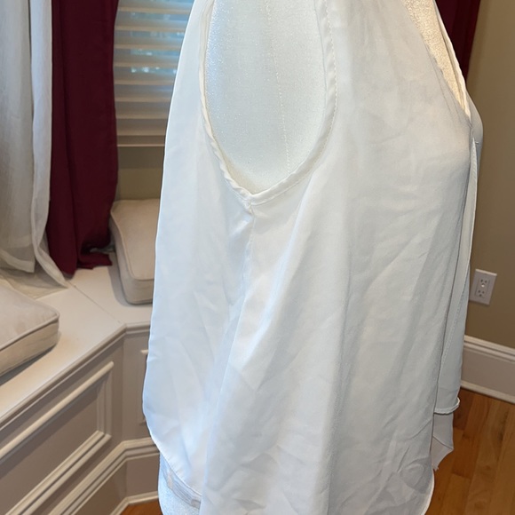 Green envelope White T-shirt flowy Sz large - Picture 7 of 9